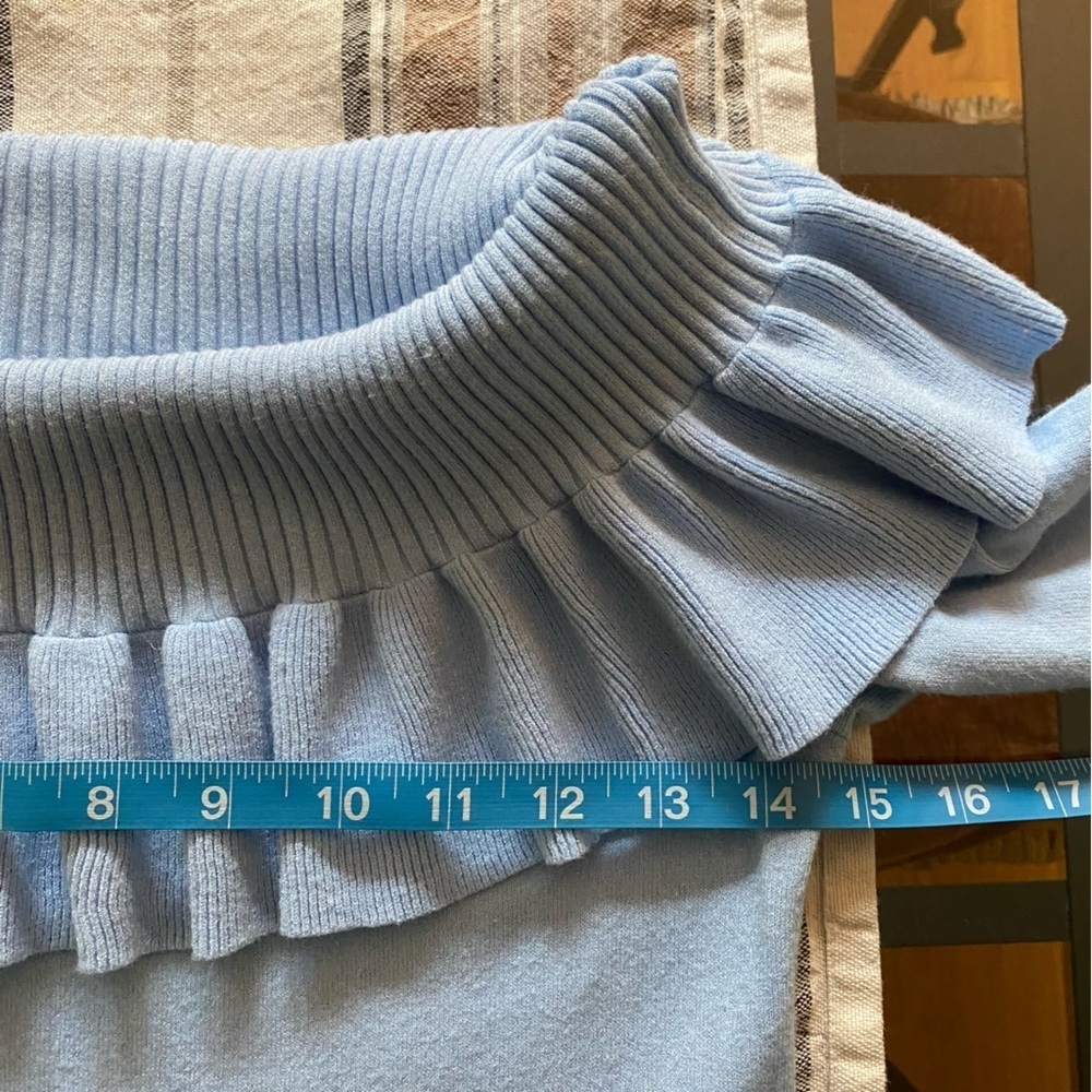 Lilly Pulitzer Off the Shoulder Ruffle Siesta Sweater Crew Periwinkle Blue Small - Picture 12 of 14